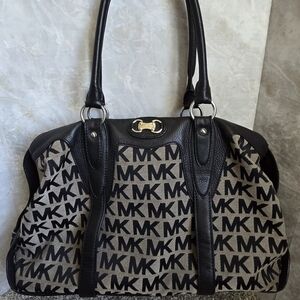 Michael Kors Black and Tan Shoulder Bag with Classic Design